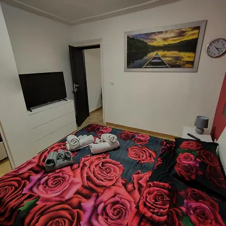 Piazza Verga Apartment *